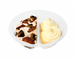 Бефстроганов из говядины с картофельным пюре