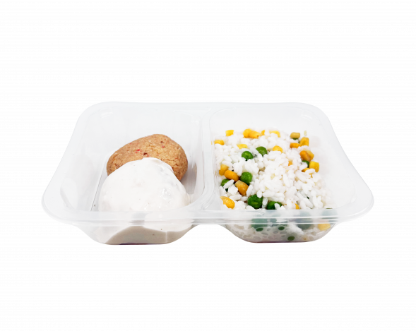 Крабкейки с рисом и овощами и сливочным соусом